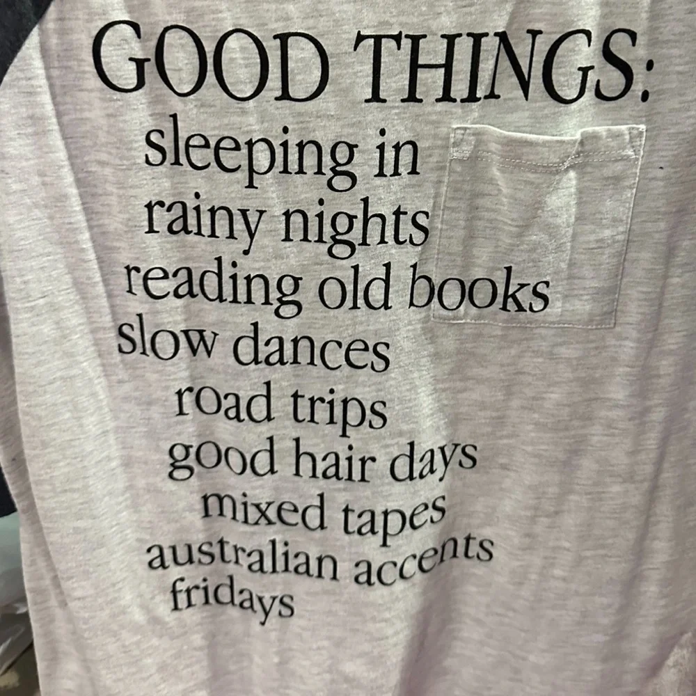 Hot Topic Tee - Picture 4 of 4